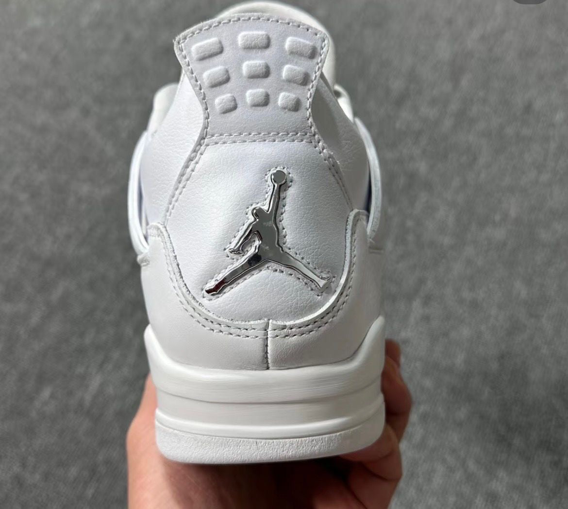 Classic 4-Style Sneakers – Beige/Black/Red