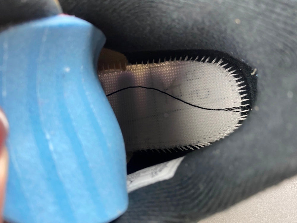 Classic 4-Style Sneakers – Beige/Black/Red