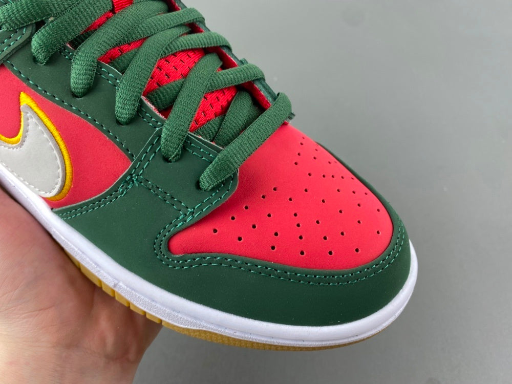 Dunk Low “Watermelon” – Dark Green/Red/White Limited Edition