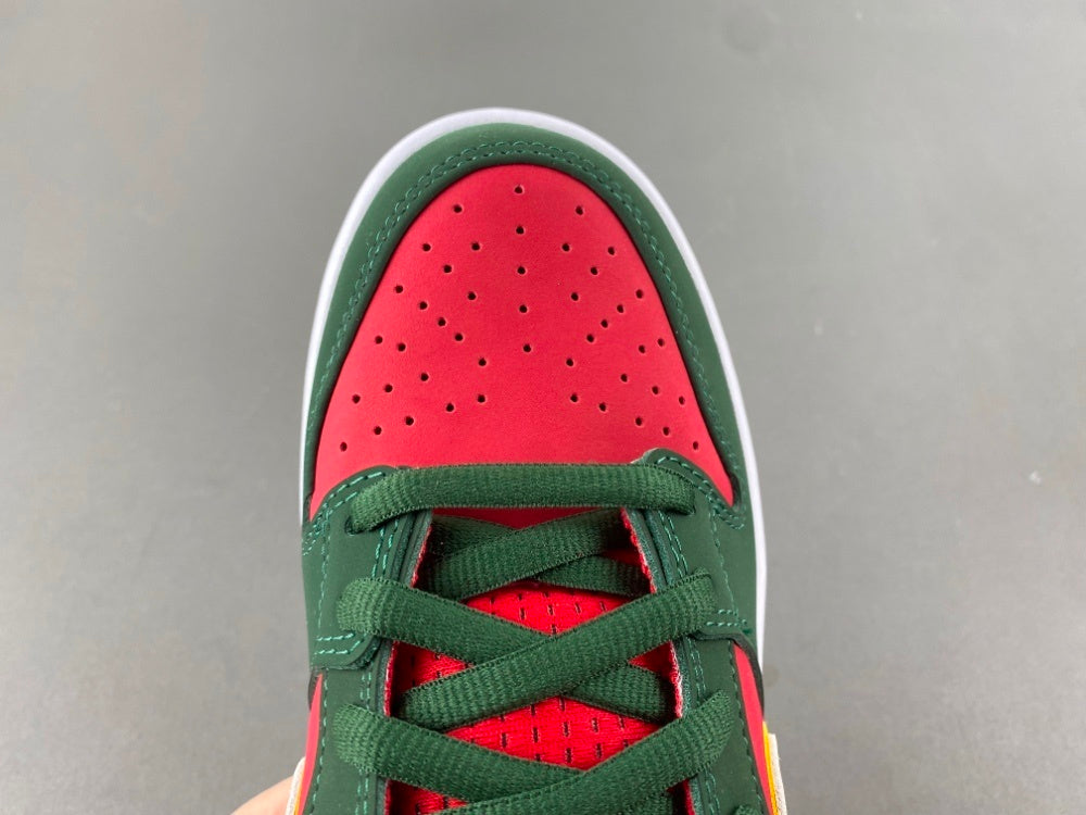 Dunk Low “Watermelon” – Dark Green/Red/White Limited Edition