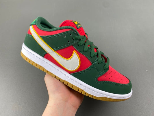 Dunk Low “Watermelon” – Dark Green/Red/White Limited Edition