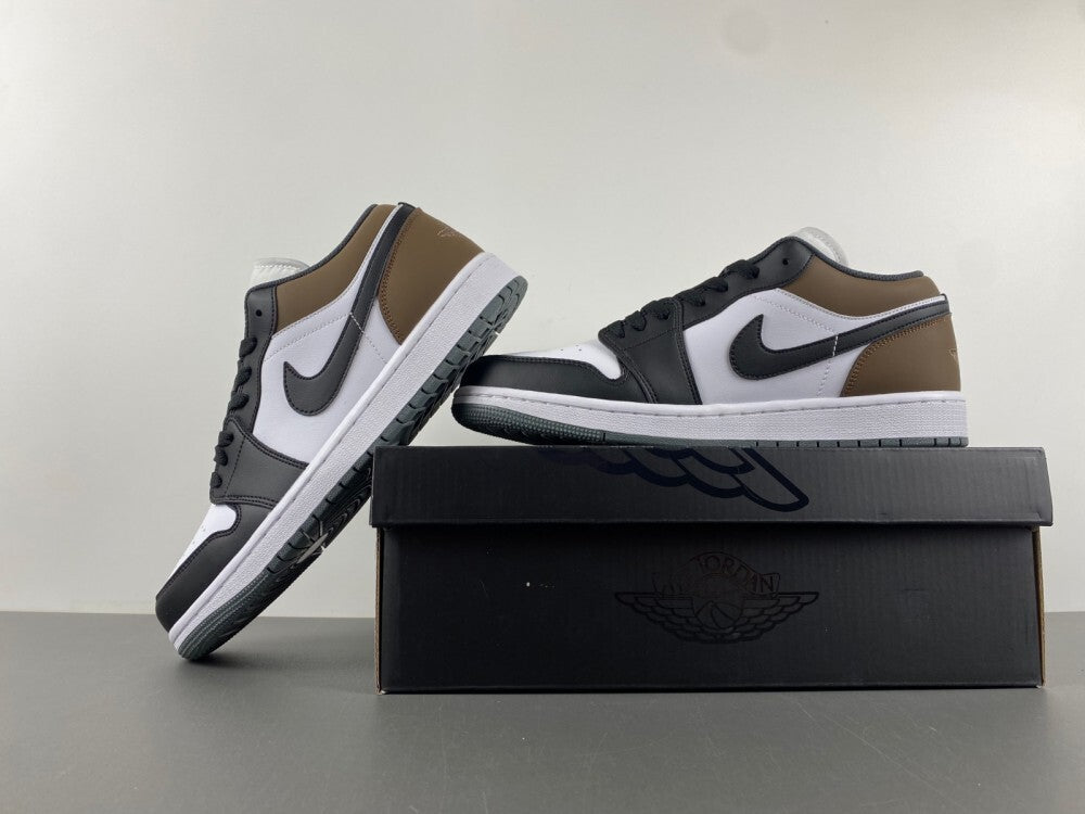 Retro Low Sneakers – White/Black/Brown Classic Edition